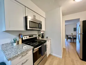 Sweet Cozy MSU 2 BR with Patio - Image 2