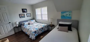Modern home in Topeka - Image 5