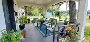 Modern home in Topeka - Image 3
