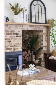 Pet friendly Cottage with fireplace - Walk to town - Image 3