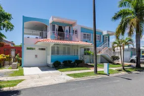 Oceanview Villa • Pool • Walk to Beach • Sleeps 12 - Image 4