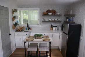 Tiny Lake Home - Image 5