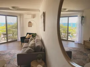 Scarborough beautiful beachfront Apartment - Image 3