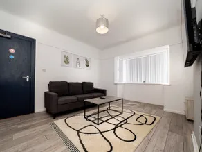 4BR house! Big discount-Free wifi- parking! - Image 5
