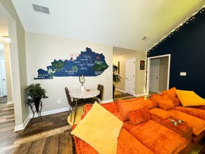 Artsy KY-Themed Richmond Gem: Sleeps 8, Near All - Image 3