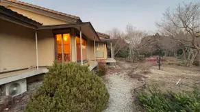 Modern Japanese house with special lighting/3300 m² mixed wood garden/BBQ tool rental available for a fee/Simmons beds/ - Image 5