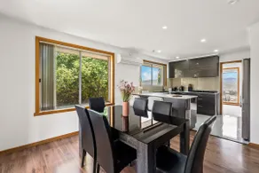 Spacious Family Home with Views - Image 2