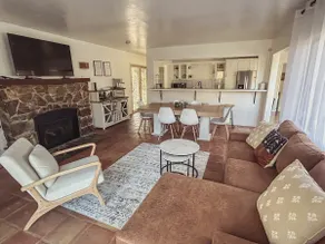 Hillside Retreat w/ Pool, Hot-tub near Sequoia NP - Image 2