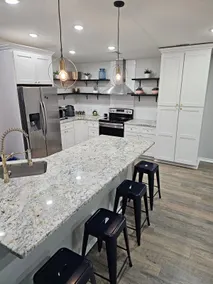 Cozy Modern 3 Bedroom Bungalow - Image 5