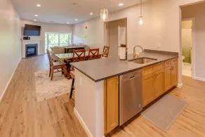 Gas Fireplace, Dog Friendly, Pools, Hot Tub - Image 4