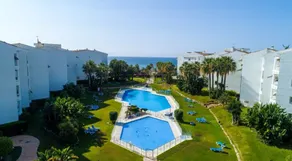 Royal Banus by the sea 2 - Image 5