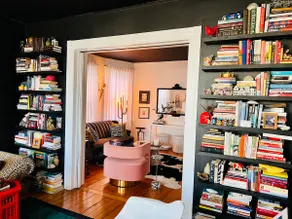 East Side Designer Apt Near Brown - Image 2