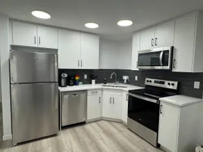 Cozy 2-bedroom suite in Calgary - Image 4