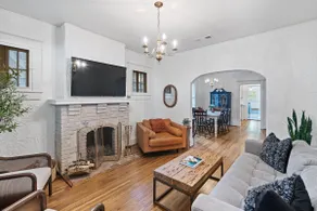1930s Bungalow | 3 BR, Midtown - Image 4