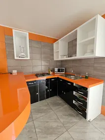 Large Family House With Individual Jacuzzi - Image 3
