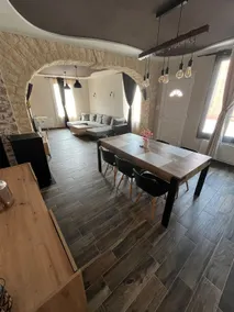 3 bedroom Downtown House - Image 4