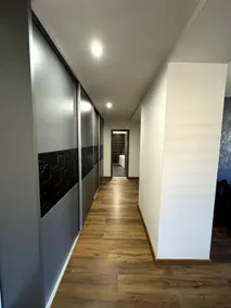Modern apartment in city centre - Image 5