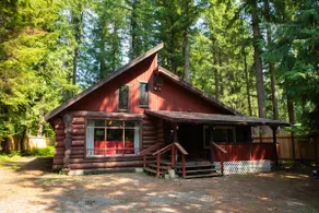 Cabin w/ Hot Tub - Pet Friendly! - Image 4
