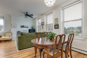 Downtown 1 Bdrm - Walk to coffee and tacos! - Image 4