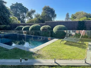 Spacious Sorrento Retreat - Image 3