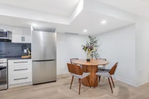 Safari Escape: Modern Apt 2B/1B, Kitchen, Parking! - Image 4