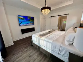 Glamorous House - Image 5