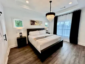 Glamorous House - Image 3