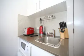 Small Studio Apartment - Image 2