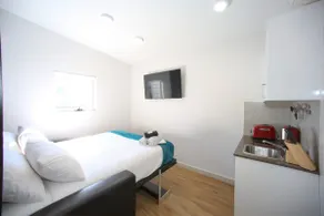 Small Studio Apartment - Image 5