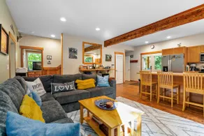 Sasquatch Mountain Hideaway, 3 Bed, 3 Bad W / Sauna, Boblebad, Firepit & WiFi - Image 4