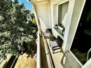 KMHosting Deluxe 2-Bedroom Apartment Balkon im Zentrum - Image 4
