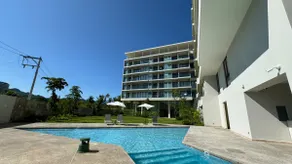 Modern Oceanfront Apartment - Image 3
