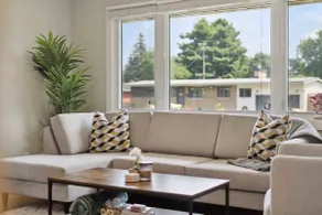 Artistic & Trendy 4 Bedroom Home - Image 2