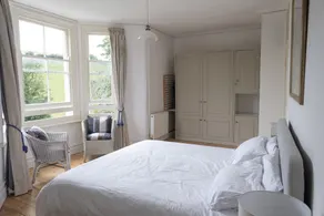 Vine House Bantham in South Devon near to beach in peaceful rural location - Image 3