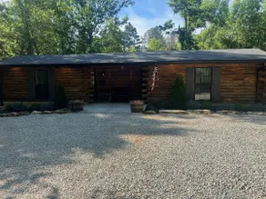 Cozy 1-Bedroom Cabin Retreat - Image 4