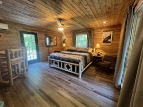 Cozy 1-Bedroom Cabin Retreat - Image 5