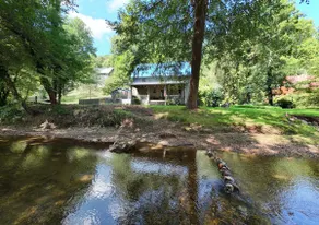 Poppie B's Trout Lodge - Image 5