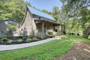 Poppie B's Trout Lodge - Image 4