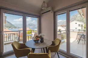 Lux Seaside Residence - Image 5