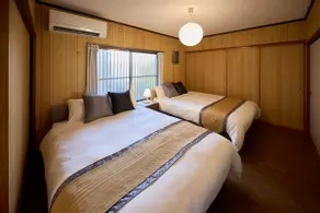 [Japanese Garden] 3 minutes from the station | Retro house with tatami mats 100㎡ | Maximum 11 people | 6 beds | Free parking | Namba 30 minutes - Image 2
