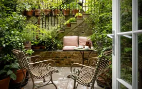 Recently refurbished period 1 bed with garden - Image 5
