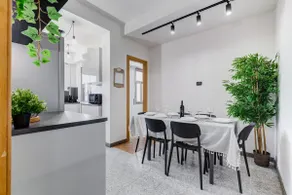 Modern Retreat near Metro A and Aqueducts - Image 2