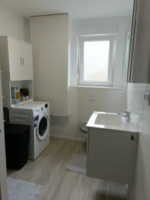 Entire renovated apartment - Image 4