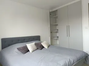 Entire renovated apartment - Image 3