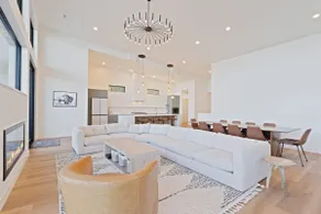 New Modern Luxury home. Hot tub and sunsets. - Image 5