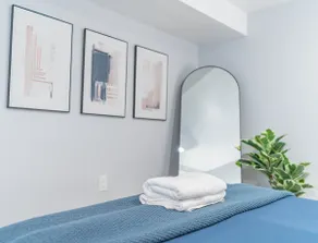 Refined 1-Bedroom Apt |Calm & Comfortable Stay - Image 5