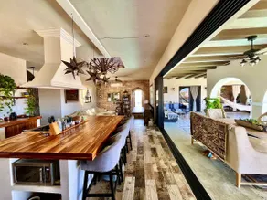 Private House, 1-Min Walk to Beach, Ocean Views - Image 5