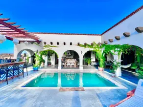 Private House, 1-Min Walk to Beach, Ocean Views - Image 2