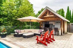Spacious Family Oasis, Steps to Lake & Ammenities - Image 3