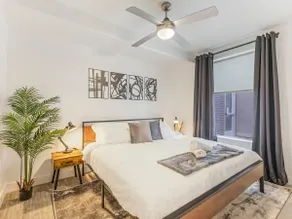 King bed w/ gym access - Image 2